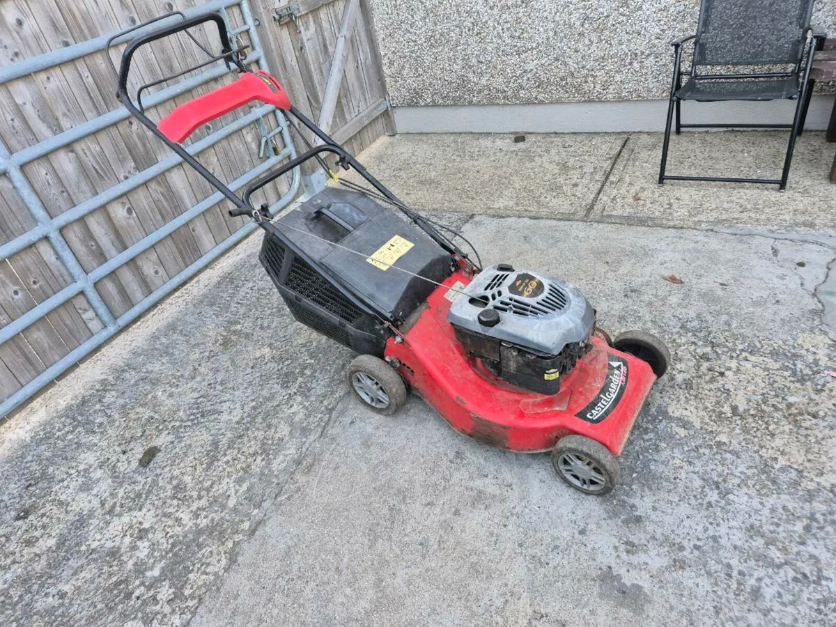 Castlegarden self Drive lawnmower - Image 3