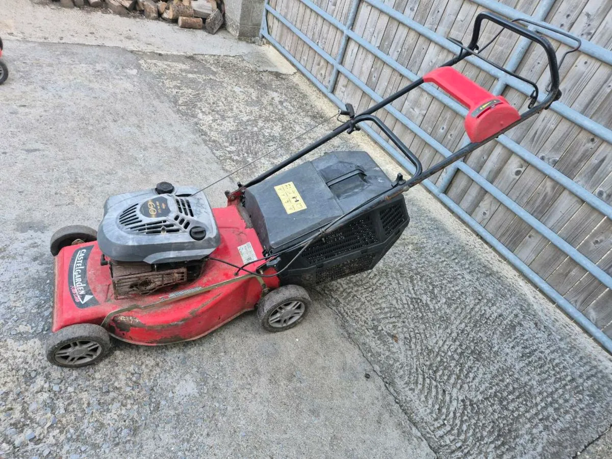 Castlegarden self Drive lawnmower - Image 4