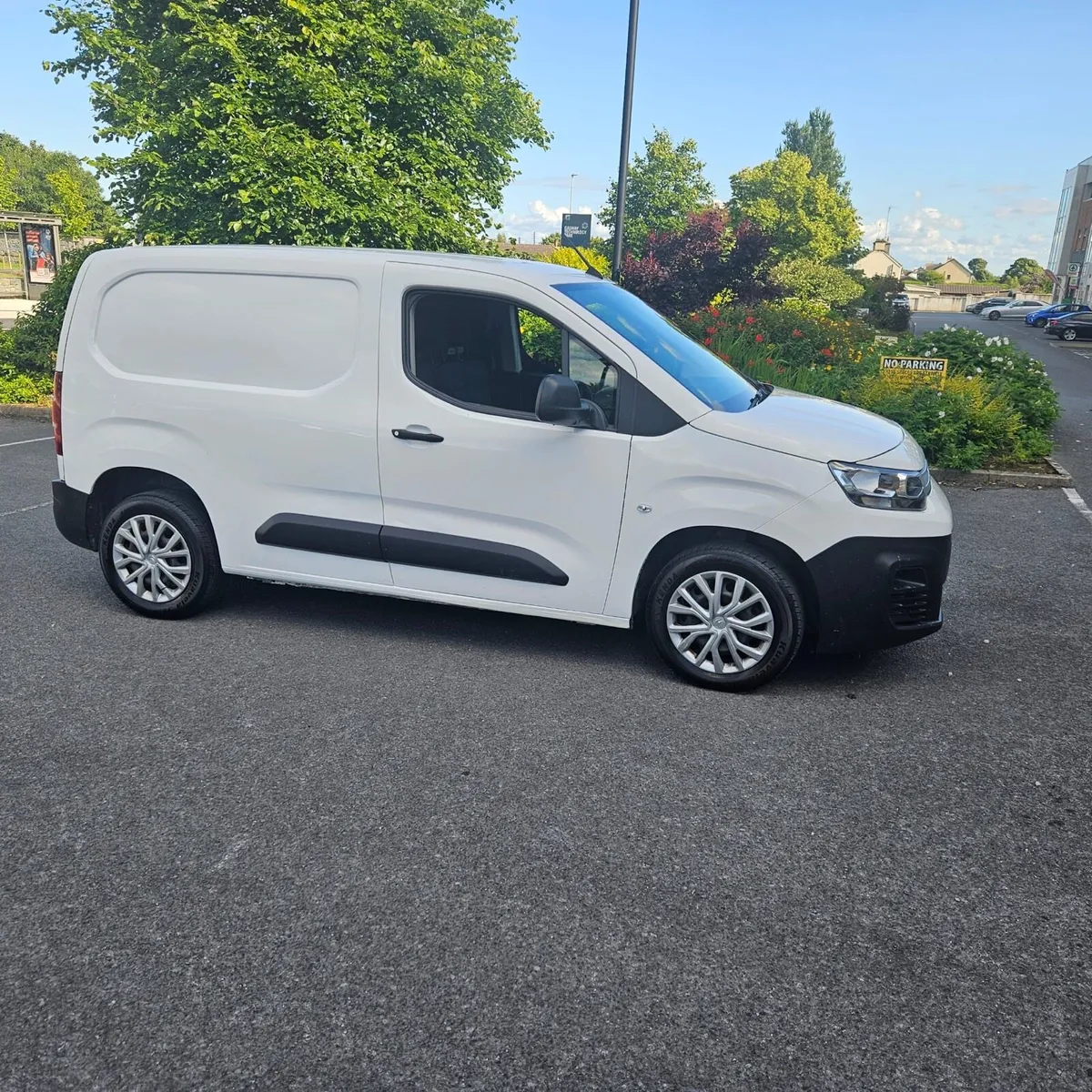 2020 Citroen Berlingo - Image 2