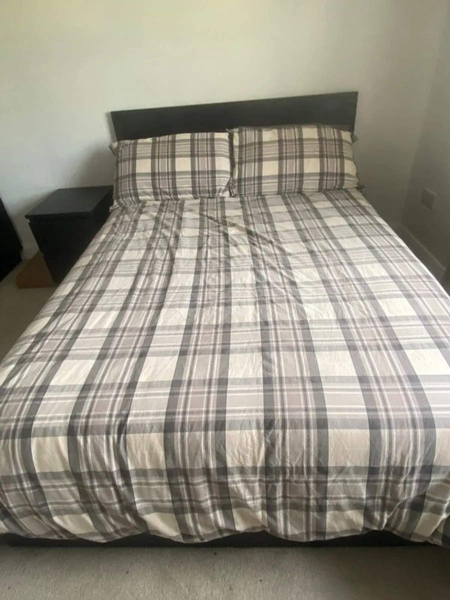 Black King Size Bed/Emma Mattress - Image 3