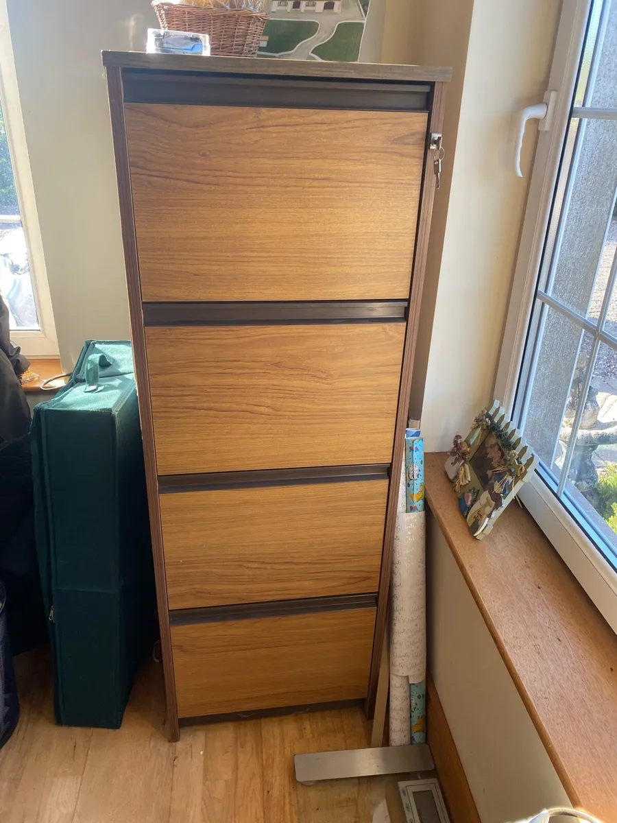 Filing cabinet - Image 1