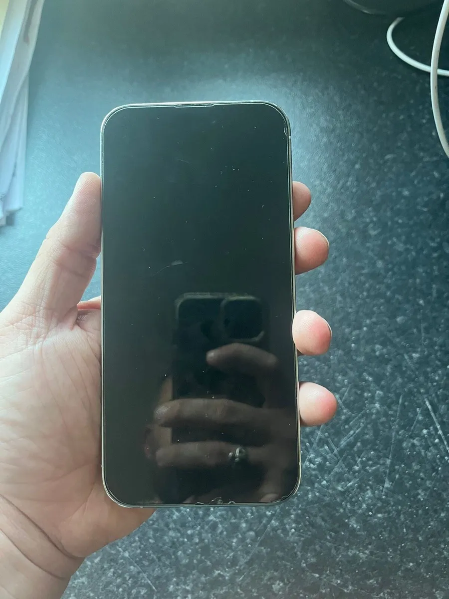 iPhone 14 Pro Max - Image 4