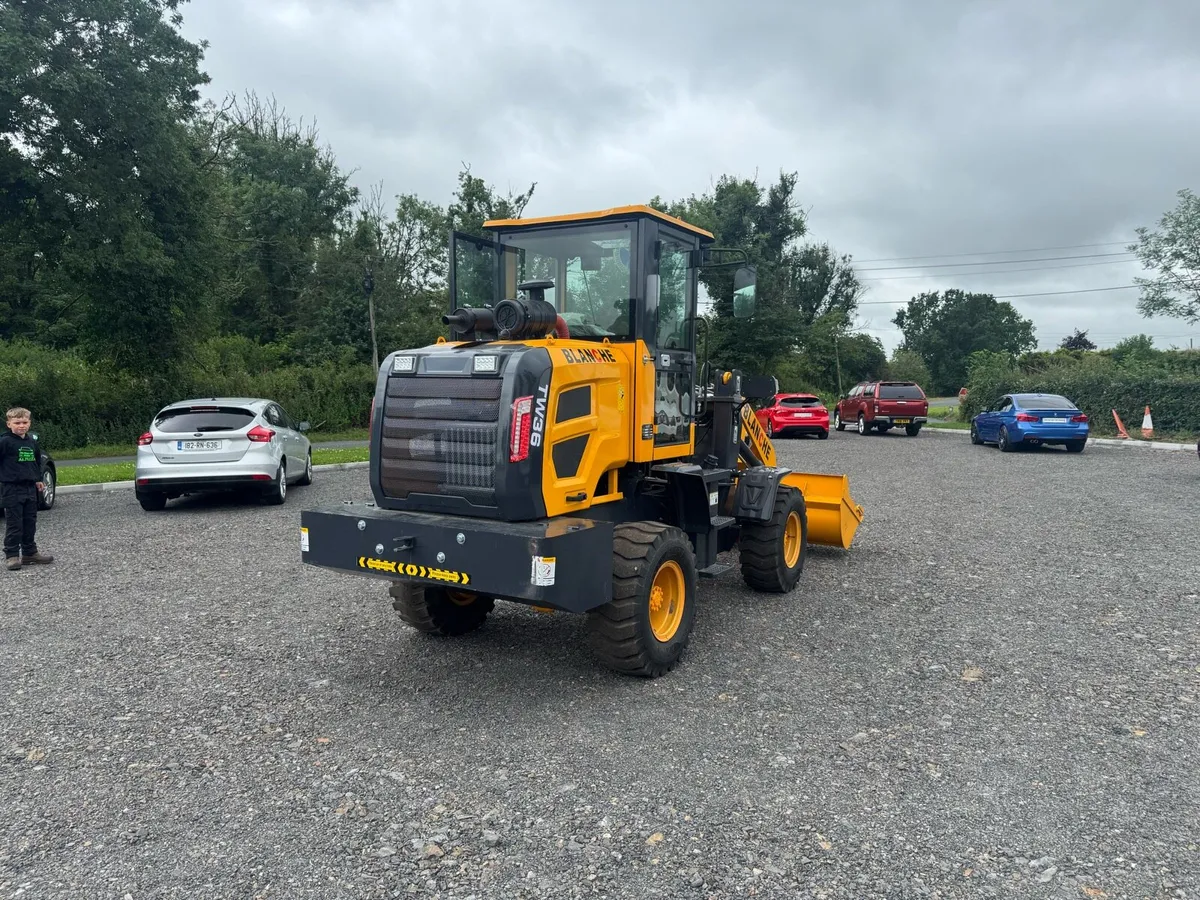 Blanche Loader 2025 4 Wheel drive - Image 4