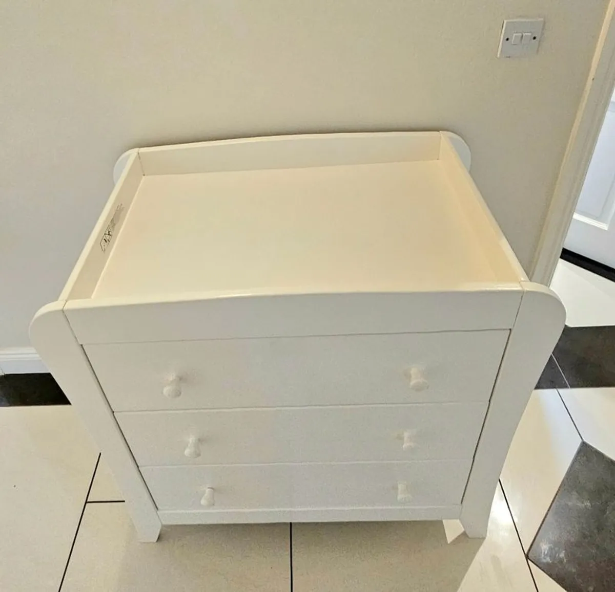 Baby changing unit - Image 2