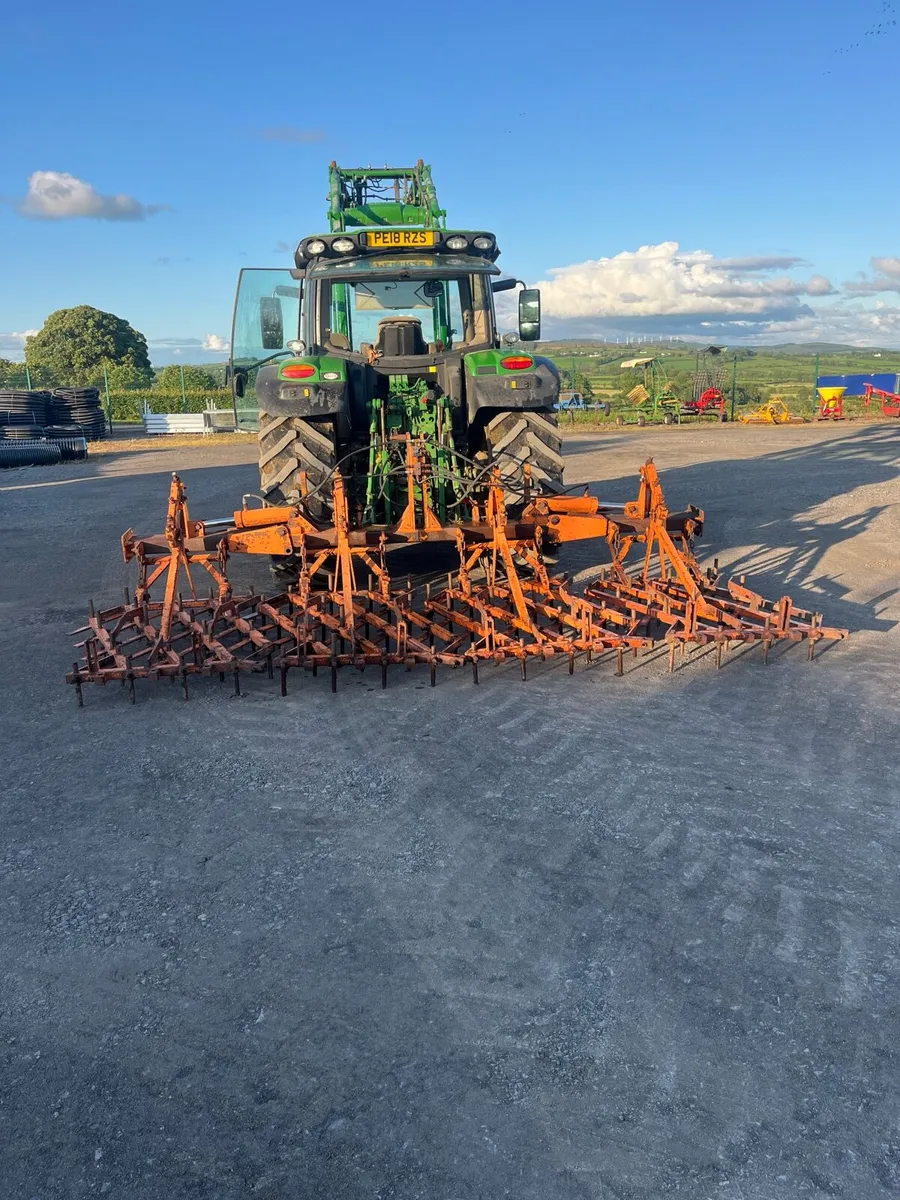Hydraulic folding pin harrows - Image 1
