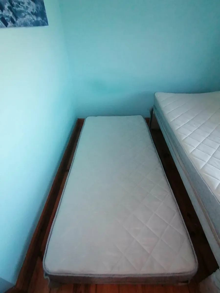 Bed and mattress - Image 1