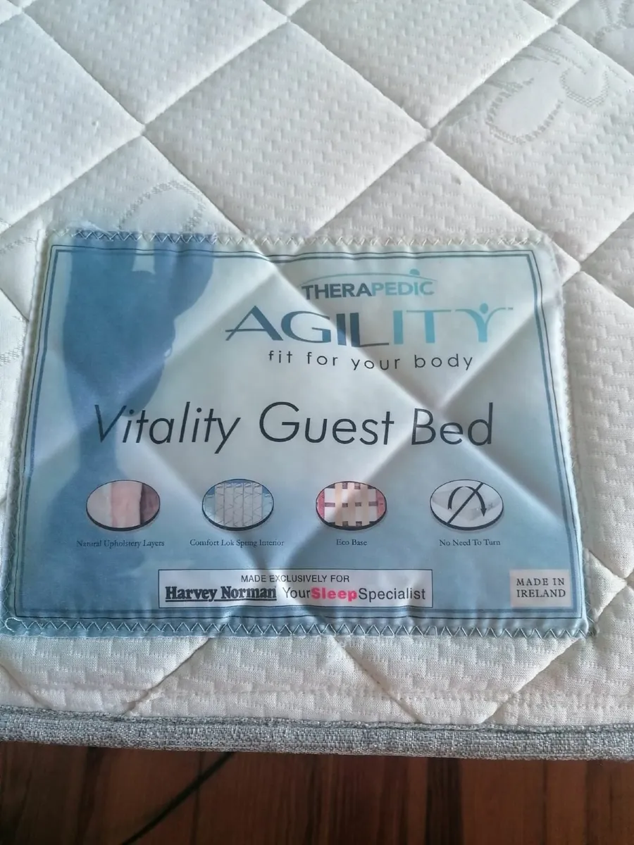 Bed and mattress - Image 4