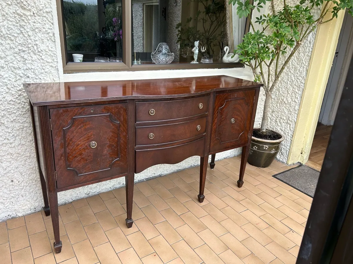 Side cabinets - Image 1