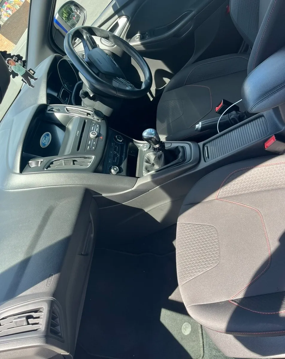 Ford focus ST Line 1.5 petrol - Image 4