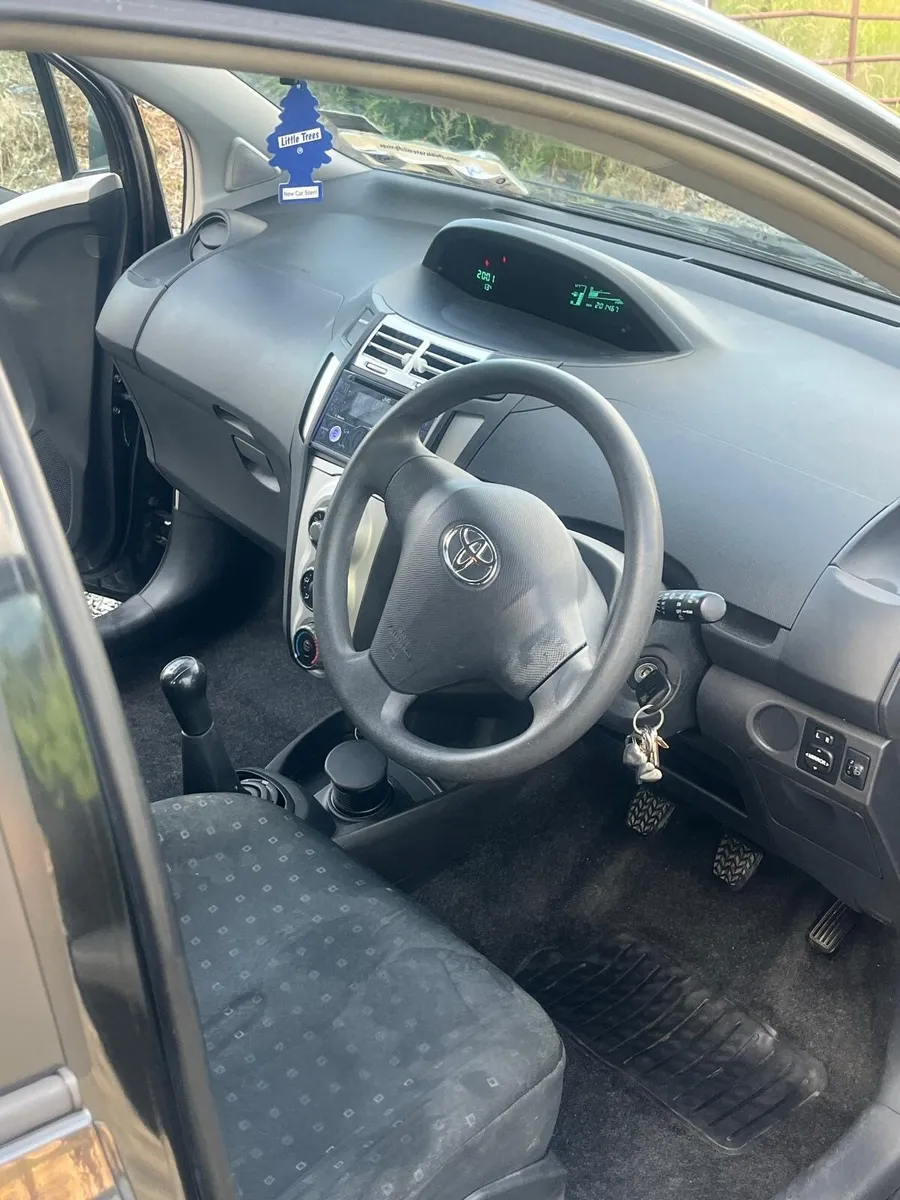Toyota Yaris 2007 - Image 3