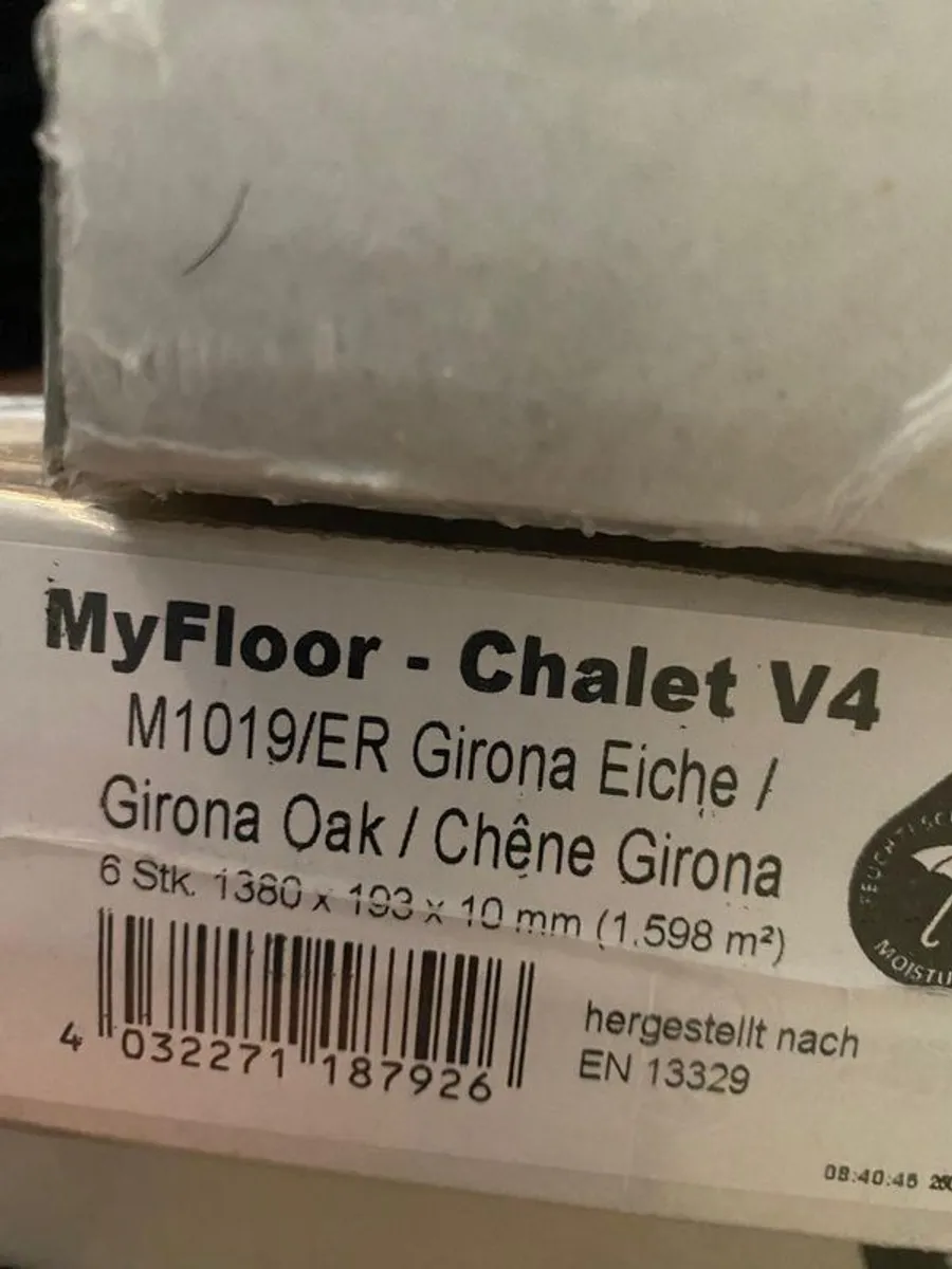 Girona Oak Laminate Flooring 10mm - Image 2