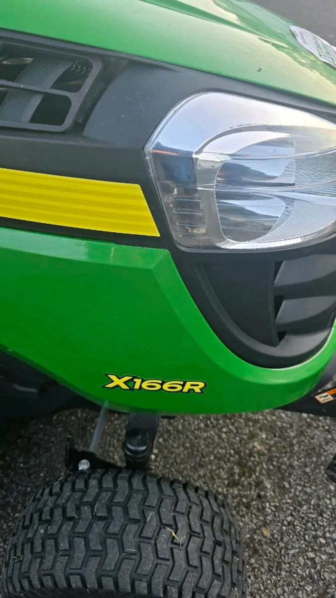 John Deere X166R LOW HOURS - Image 4