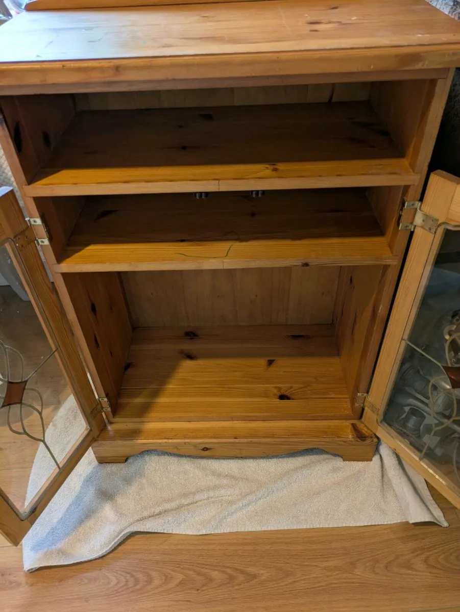 cabinet - Image 2