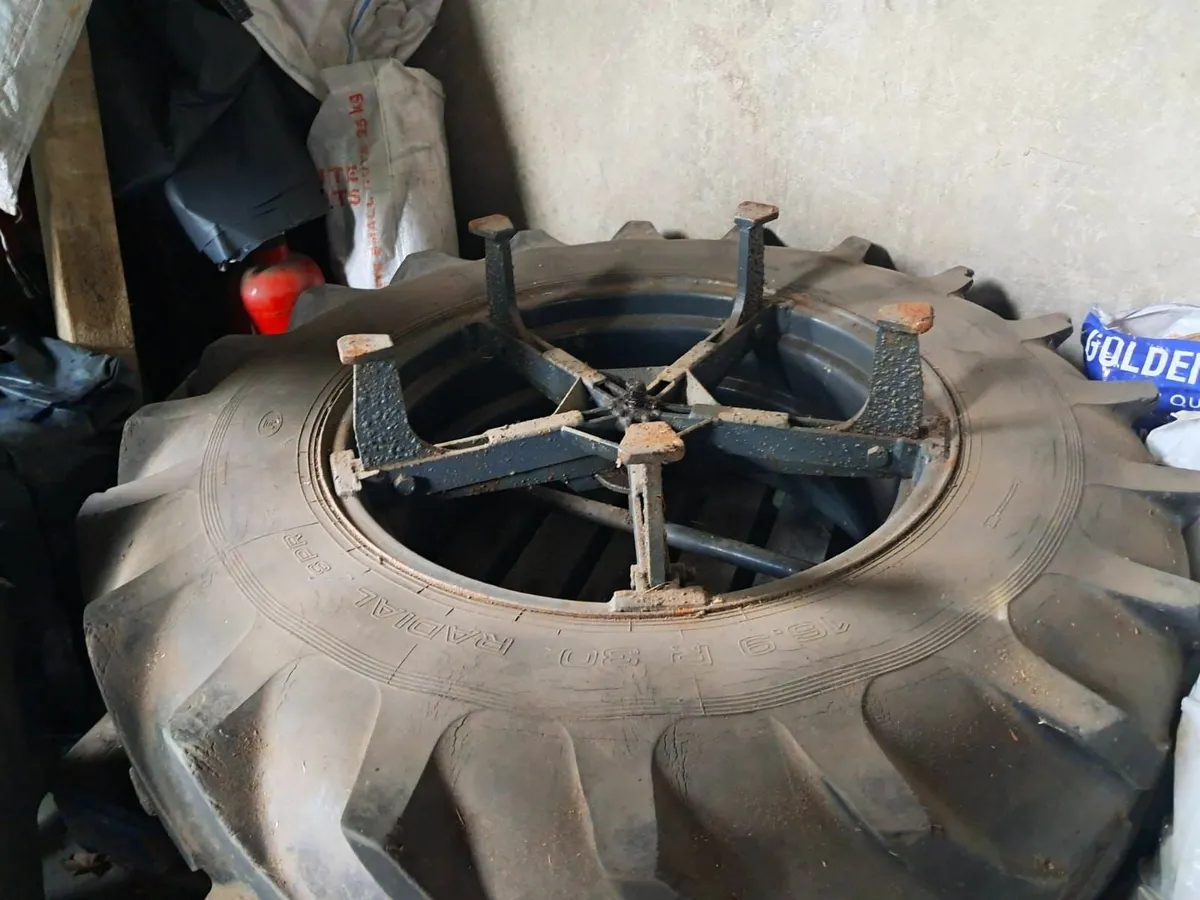 5 Star Spider Dual Wheels - Image 1