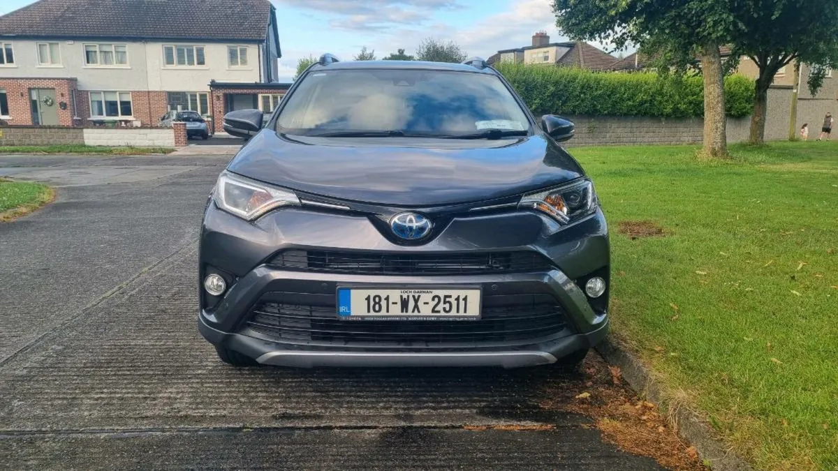 2018 TOYOTA RAV4 LUNA SPORT AUTO HYBRID - Image 2
