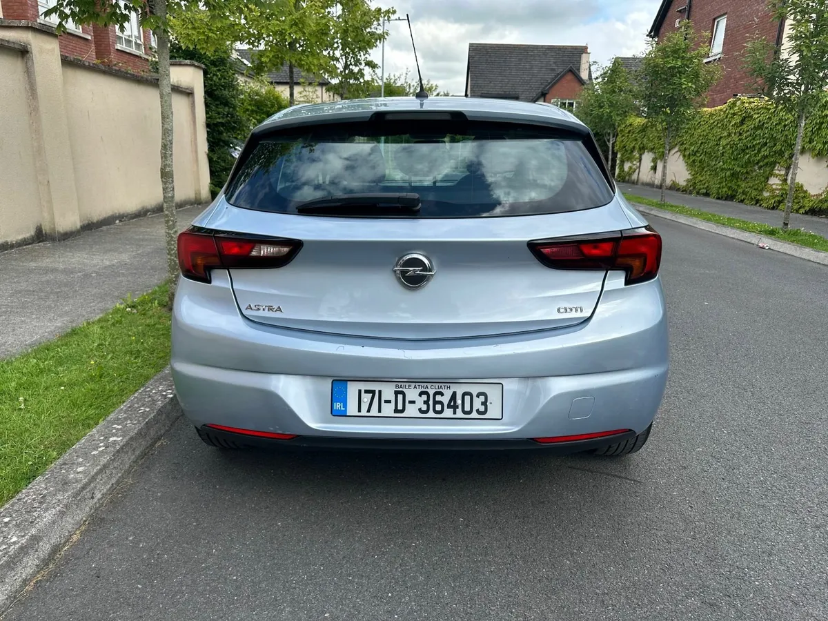 Opel Astra 2017 - Image 4