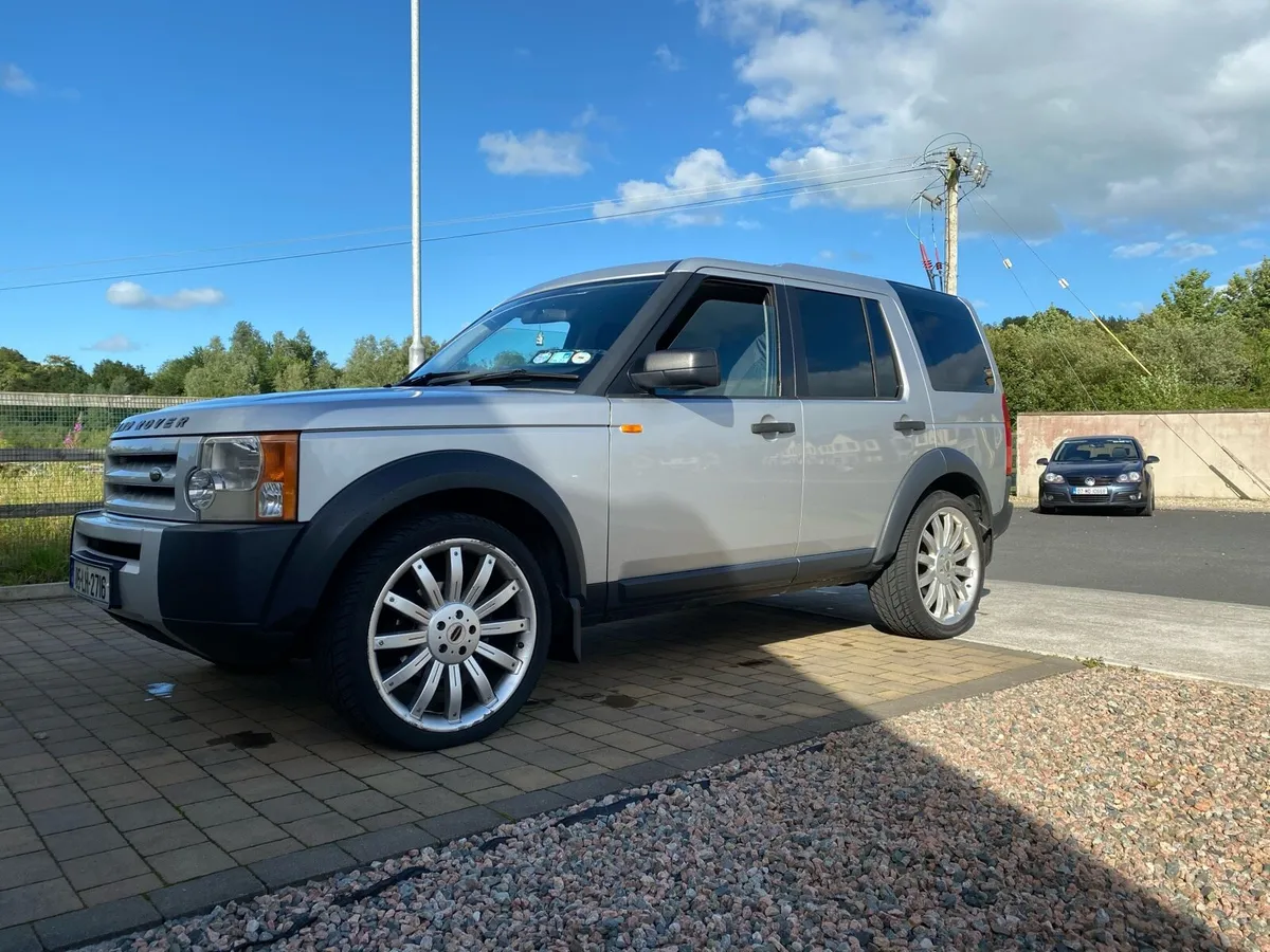 Landrover Discovery 3 - Image 1