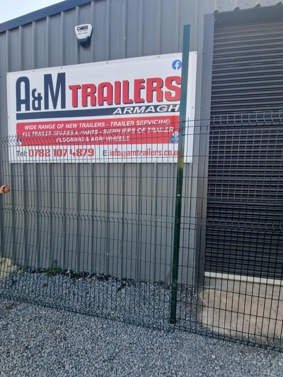 Security fencing - Image 3