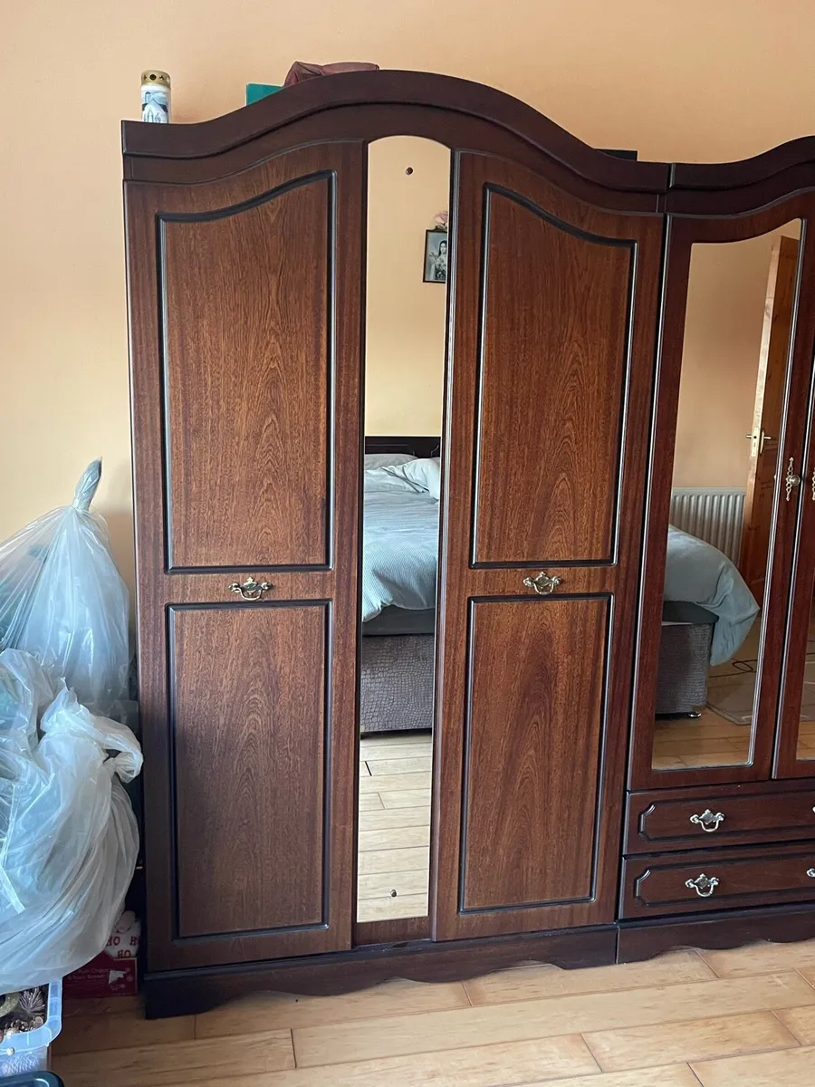 Wardrobes - Image 4