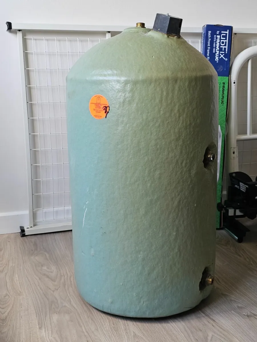 Insulated Hot Water Copper Cylinder 36"x18" - Image 2