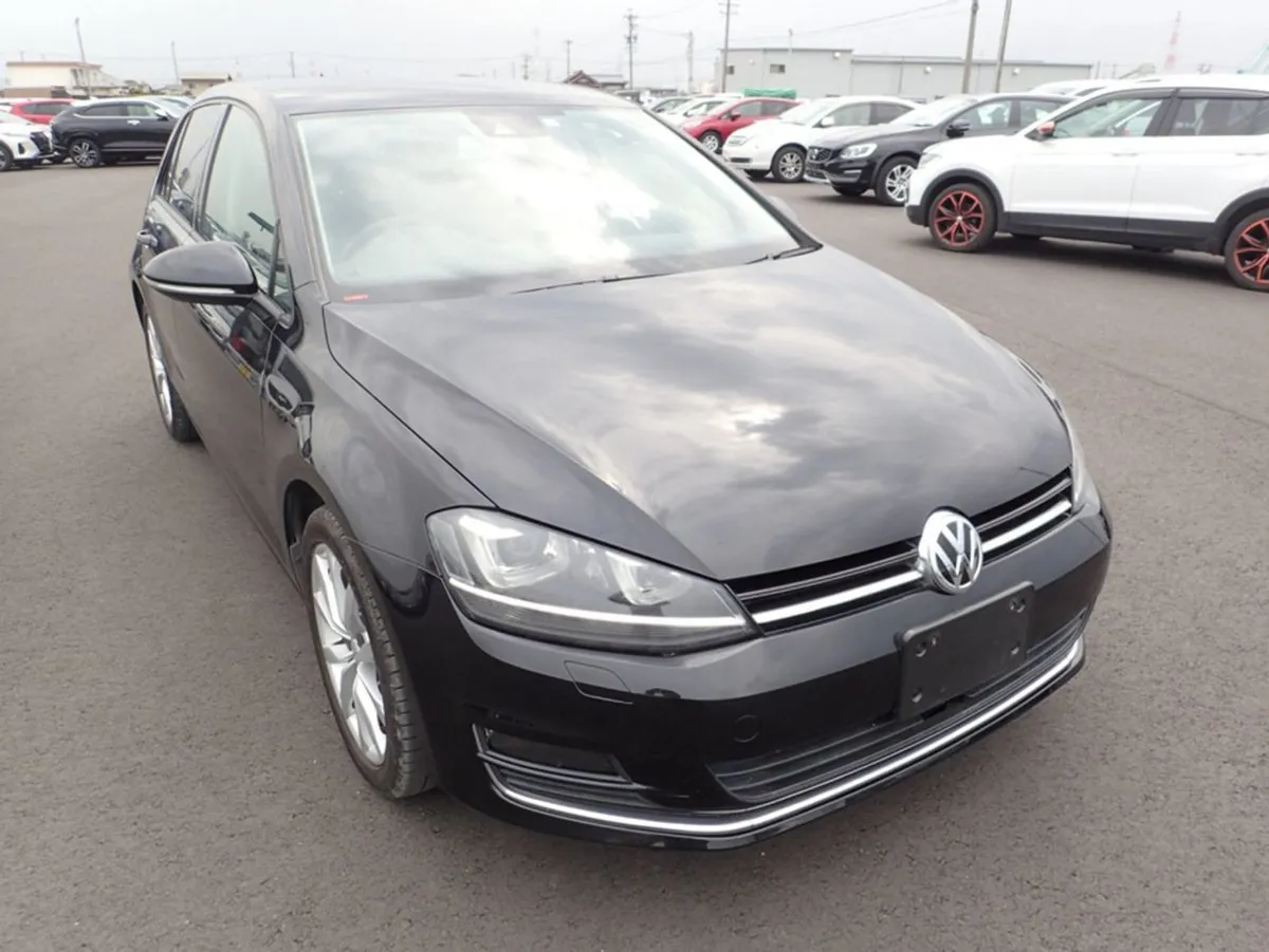 Volkswagen Golf 1.4 TSI Highline Plus Petrol Auto - Image 2