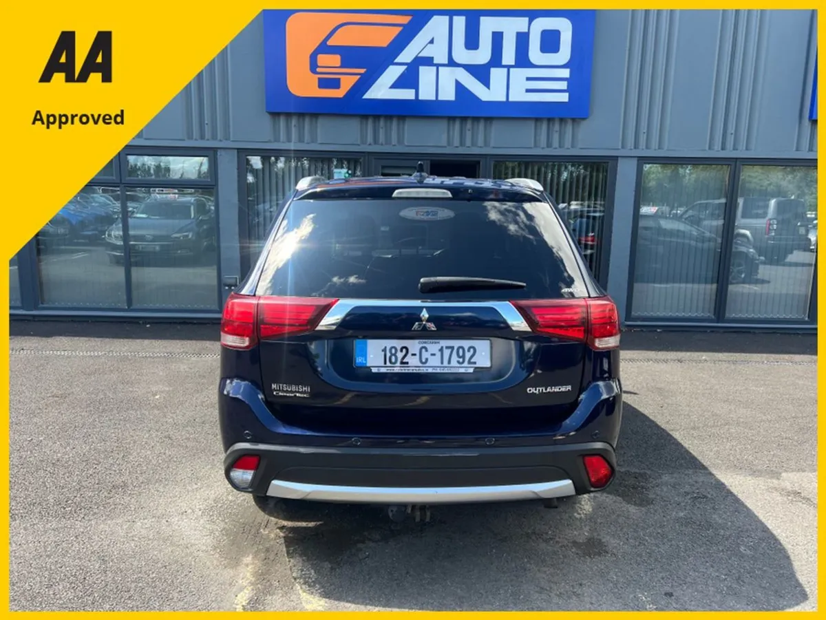 Mitsubishi Outlander Outl 4WD 6MT 4DR 7S 17my - Image 4