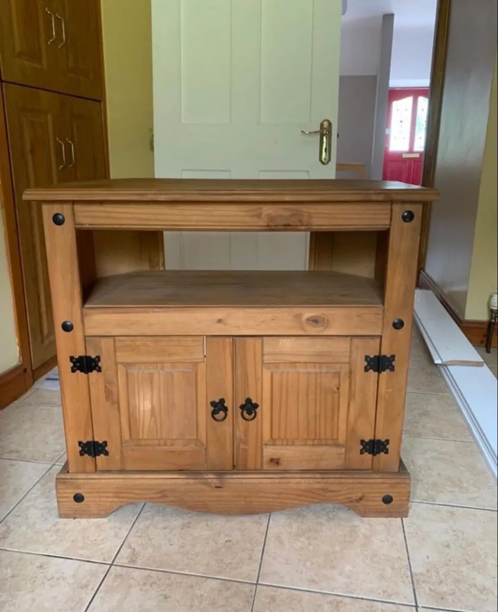 Mexican pine corner TV unit - Image 1