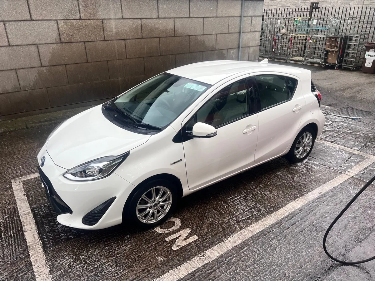 Toyota Aqua 2017 - Image 4