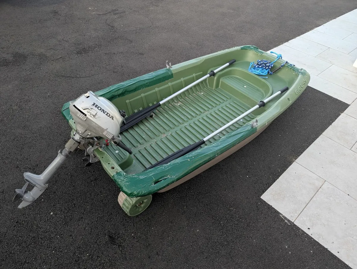 Boat BIC 245 - Image 1