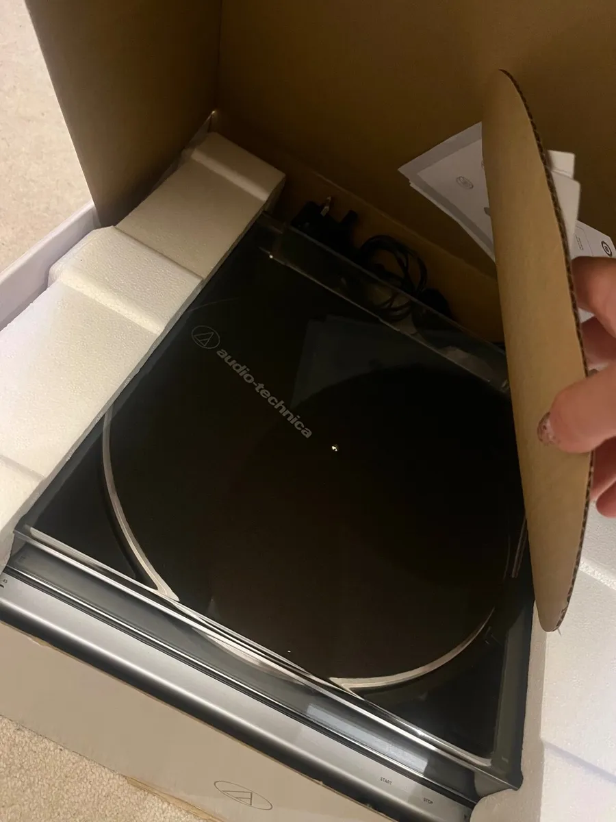 Record Player Audio - Technica - Image 4