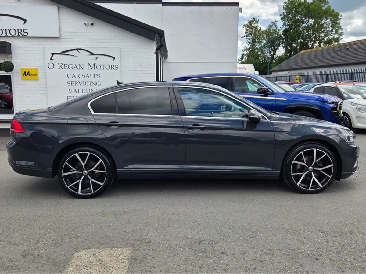 Volkswagen Passat 1.6 TDI 120 BHP SE NAV Dsg now - Image 2