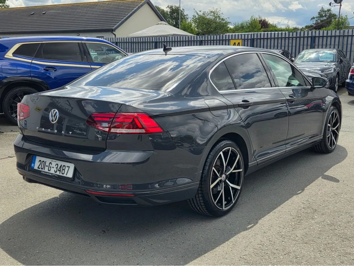 Volkswagen Passat 1.6 TDI 120 BHP SE NAV Dsg now - Image 4