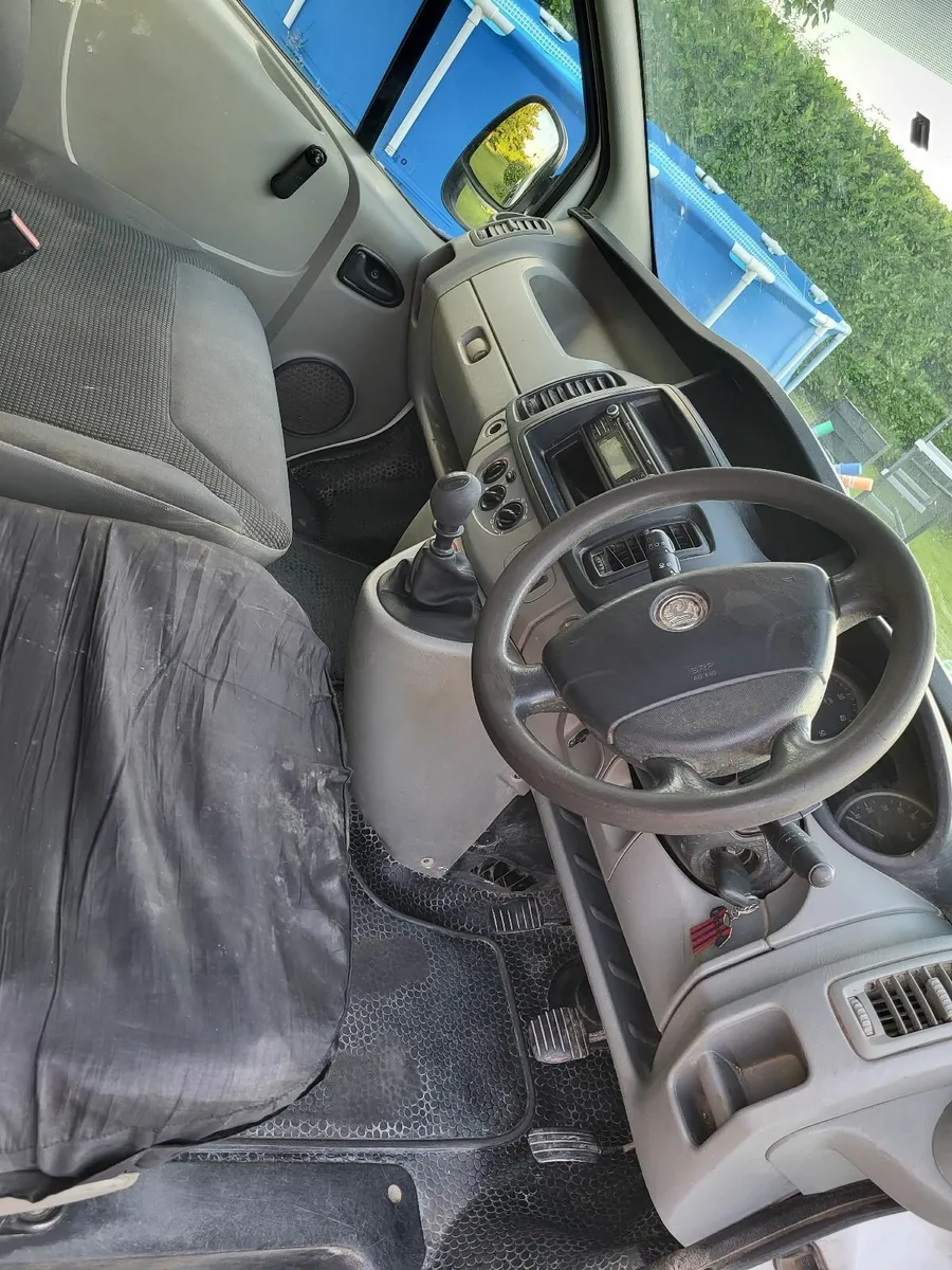 Vauxhall Vivaro 2014 - Image 2