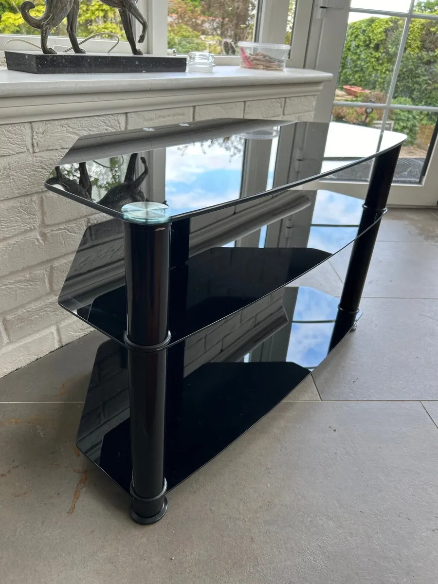 TV stand - Image 2