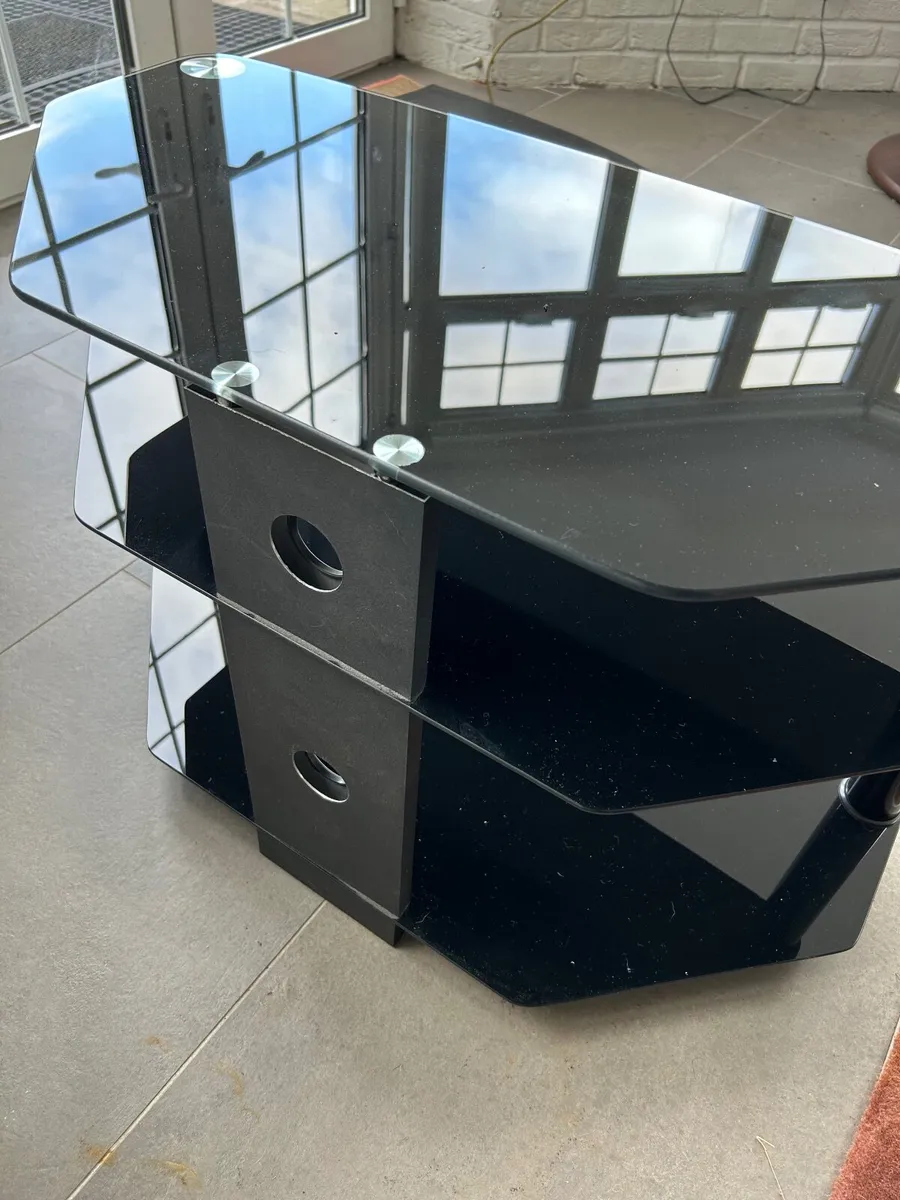 TV stand - Image 3