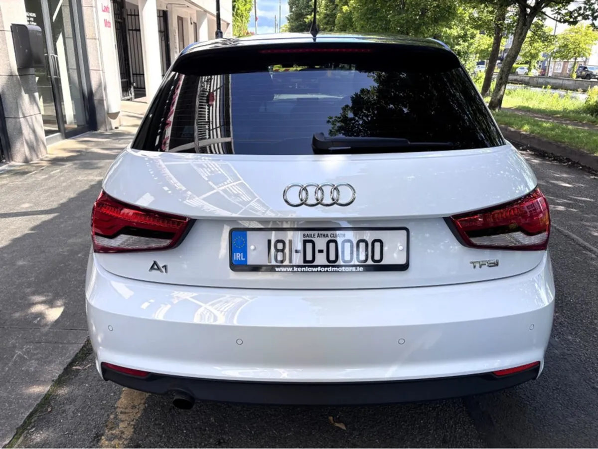 Audi A1 1.0 Tfsi Auto Sportback - Image 4