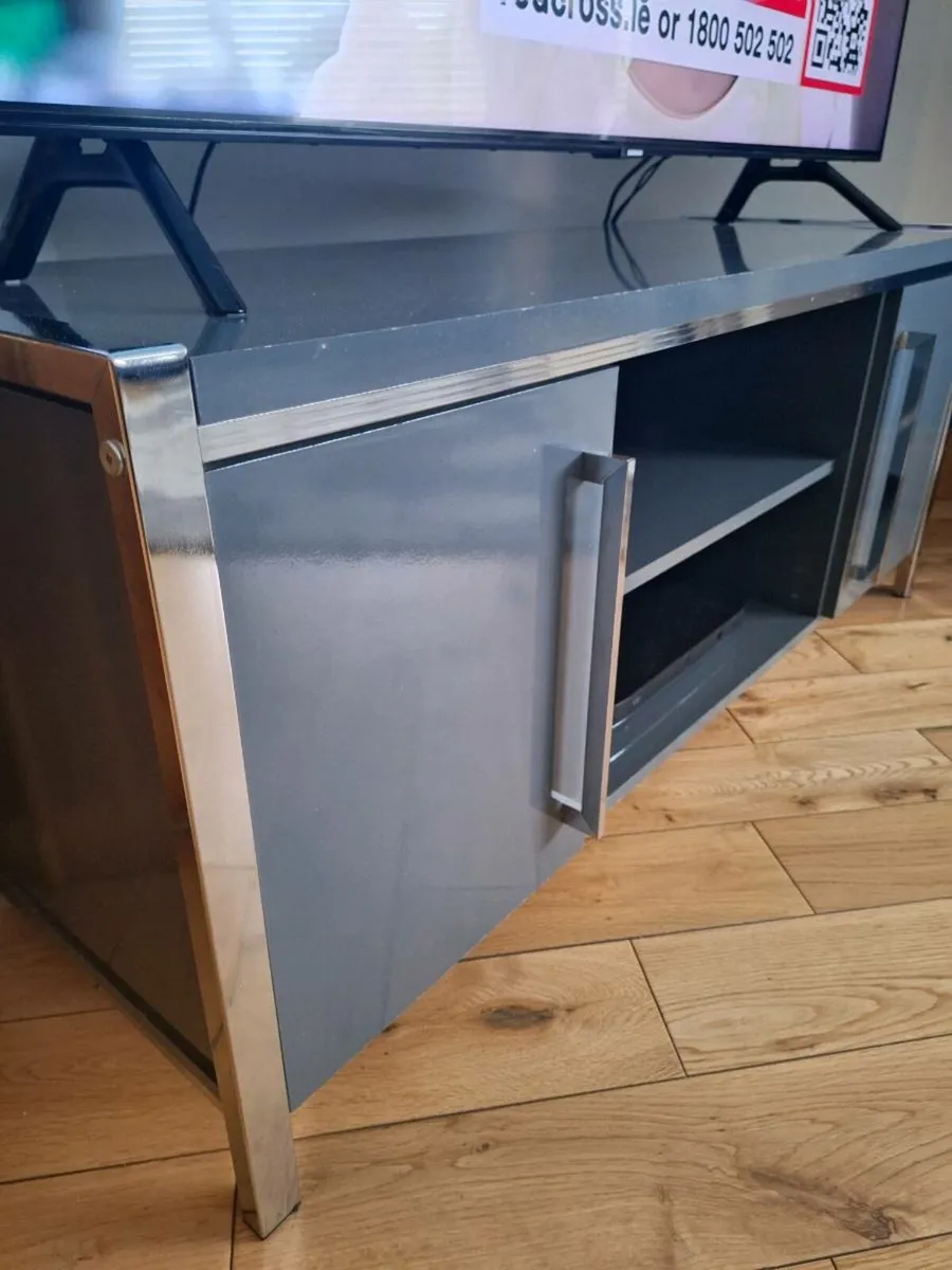 TV unit - Image 2