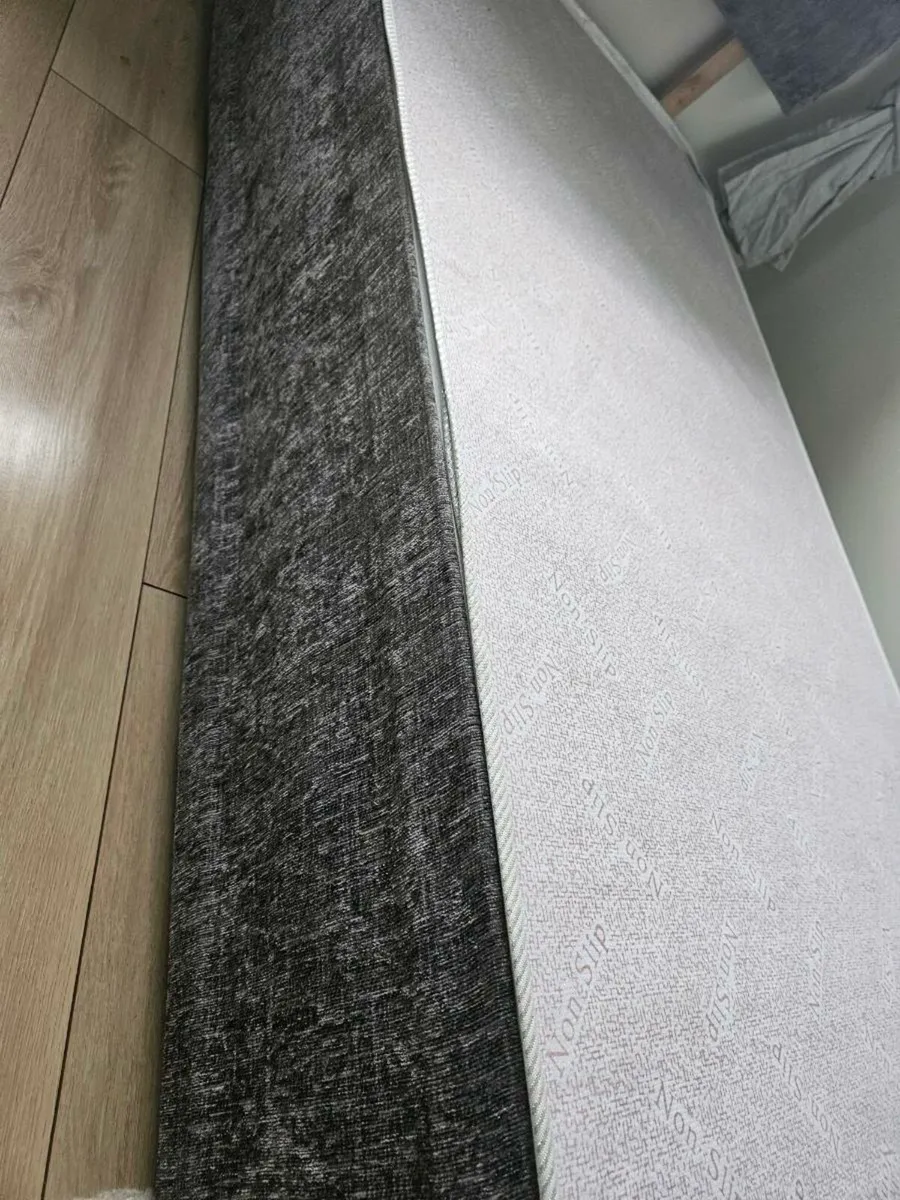 Single bed - Image 2