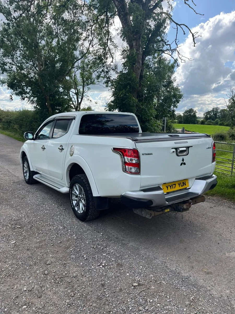 171 Mitsubishi L200 2.4 Di-D Barbarian *No Vat* - Image 3