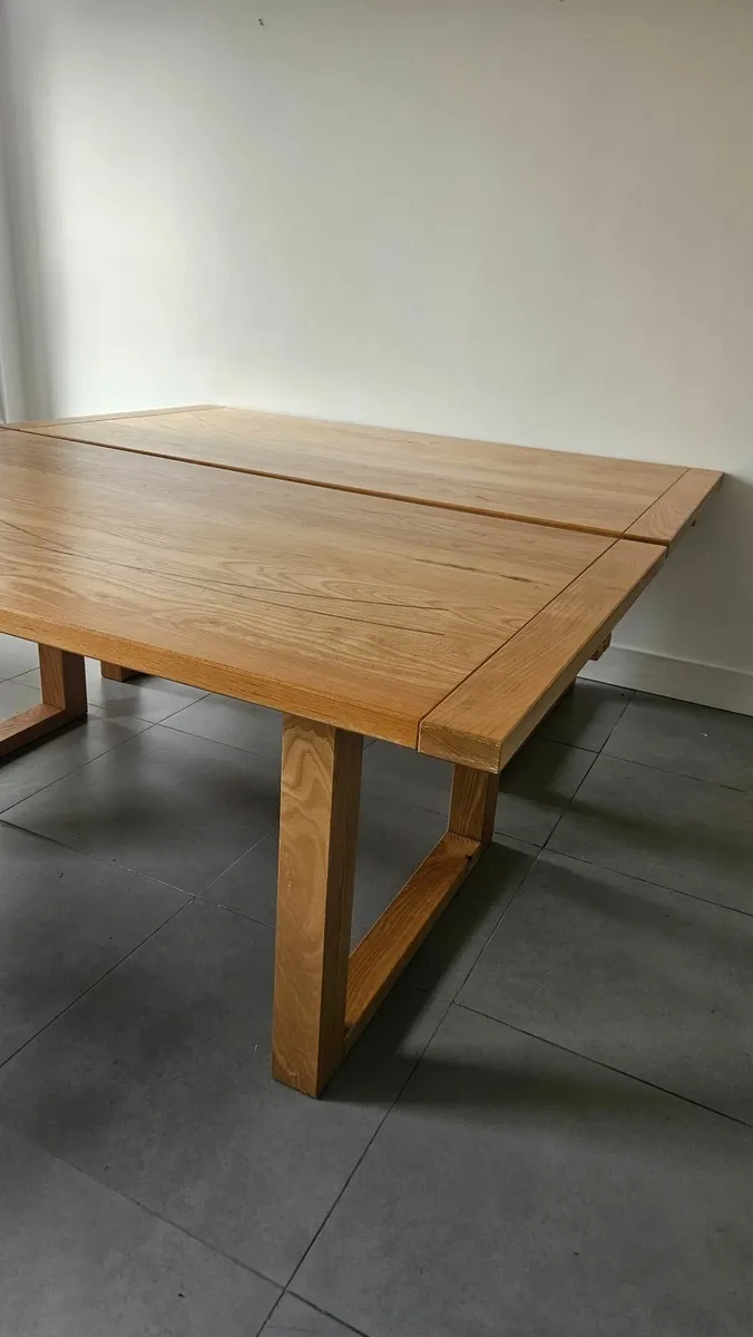 Dining table - Image 3