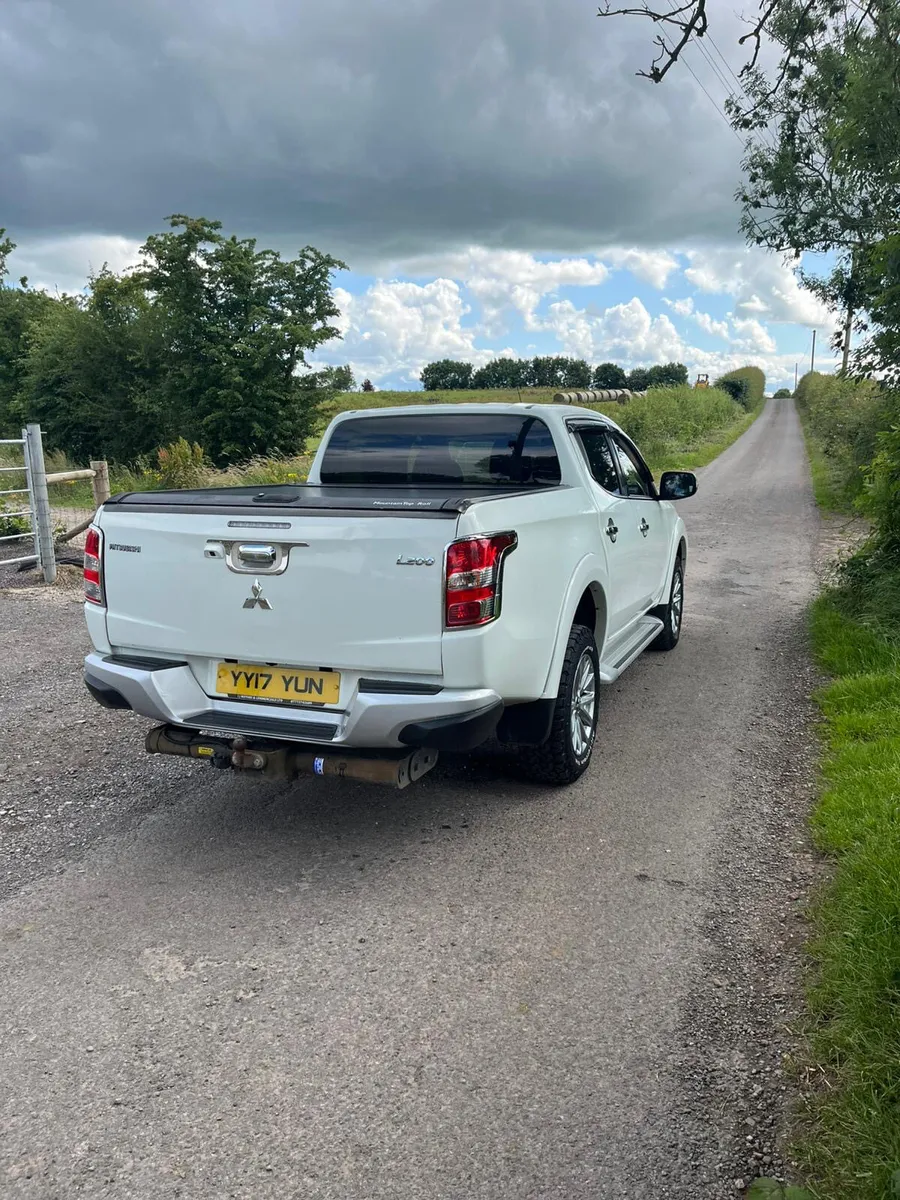 171 Mitsubishi L200 2.4 Di-D Barbarian *No Vat* - Image 4