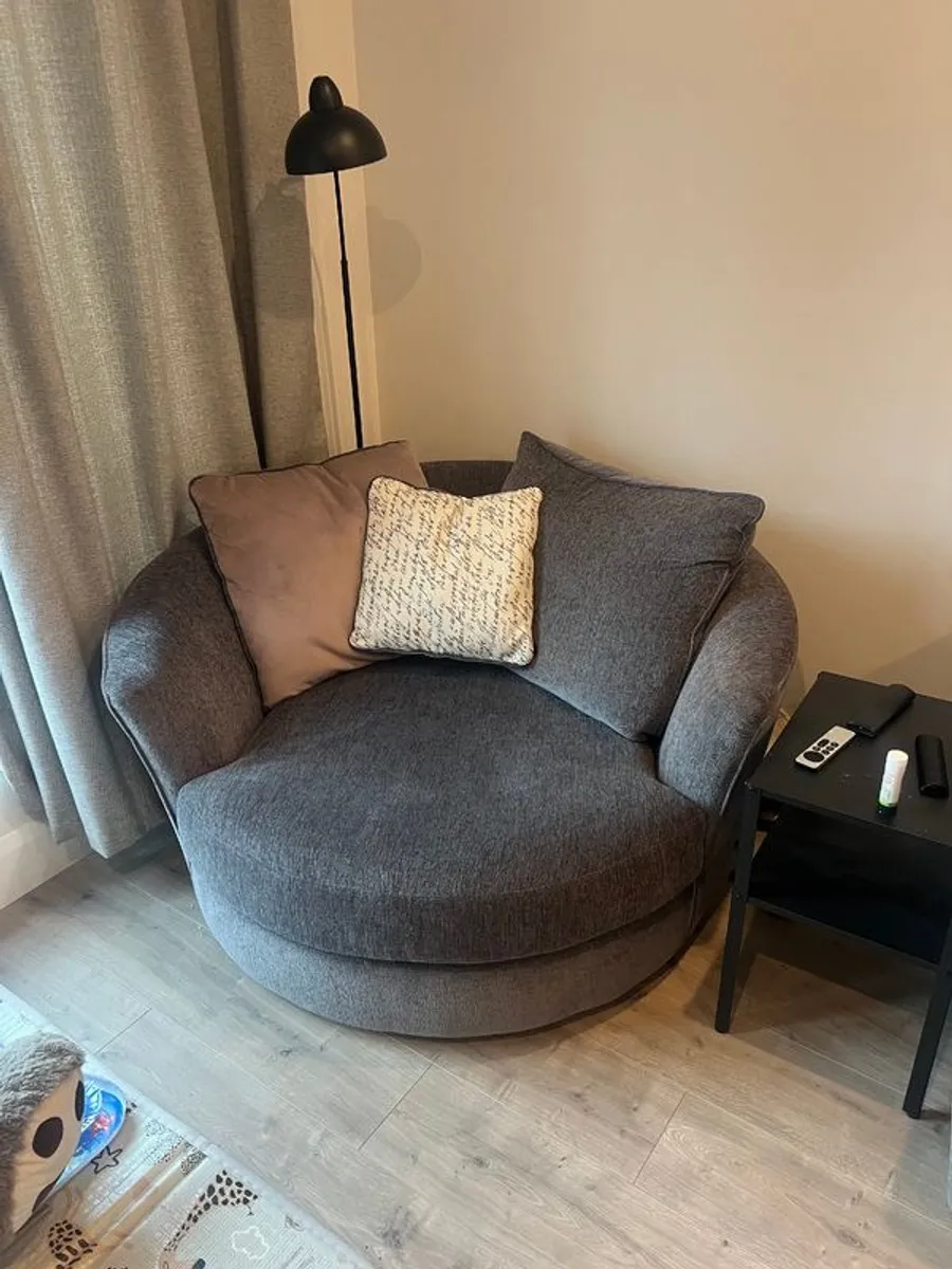 Fantasia Couch and ottoman footstool - Image 3