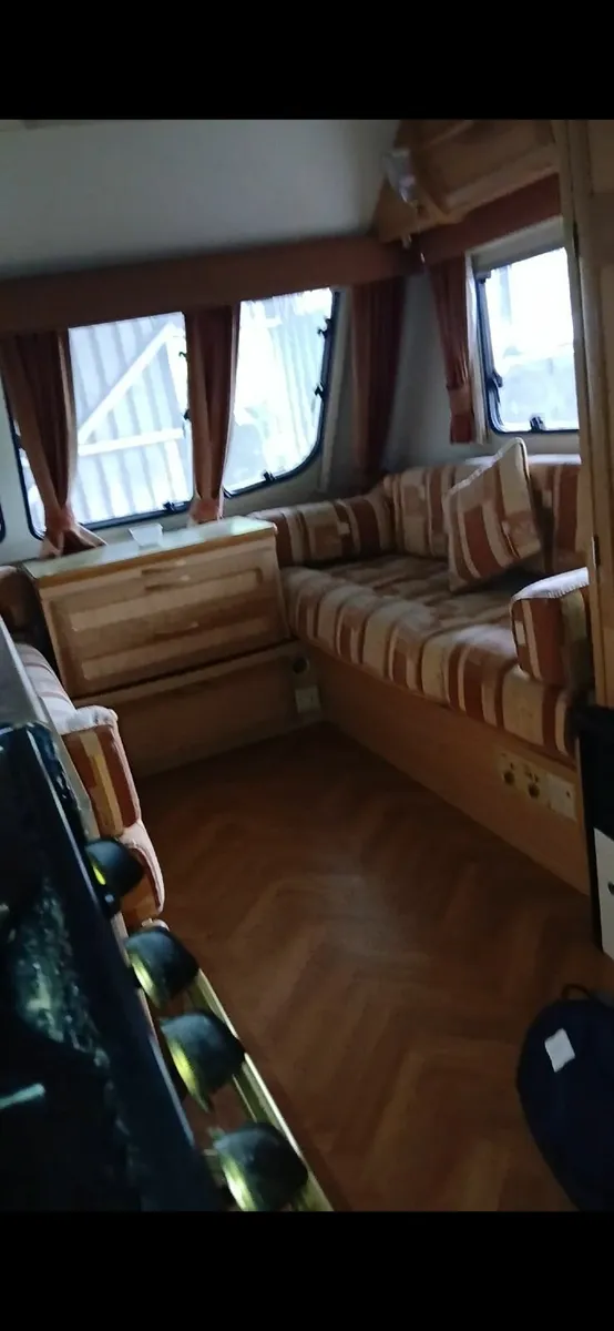 Caravan - Image 4
