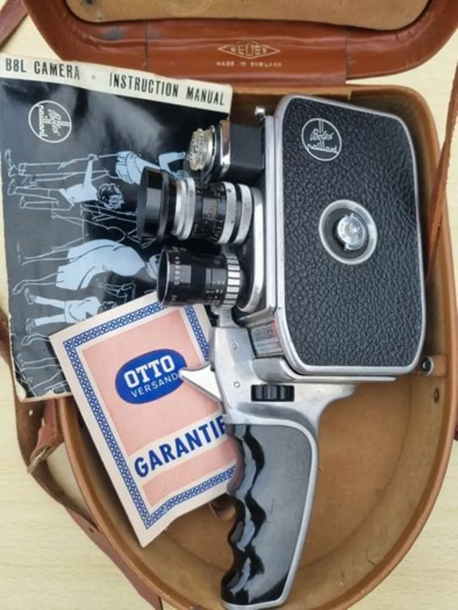 Vintage Swiss Camera - Bolex Paillard - Image 2