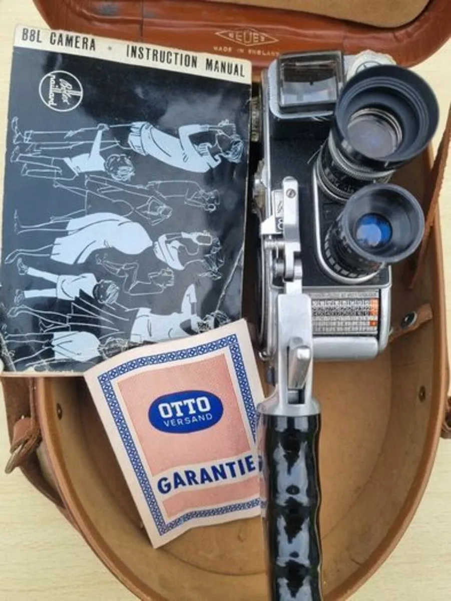 Vintage Swiss Camera - Bolex Paillard - Image 3