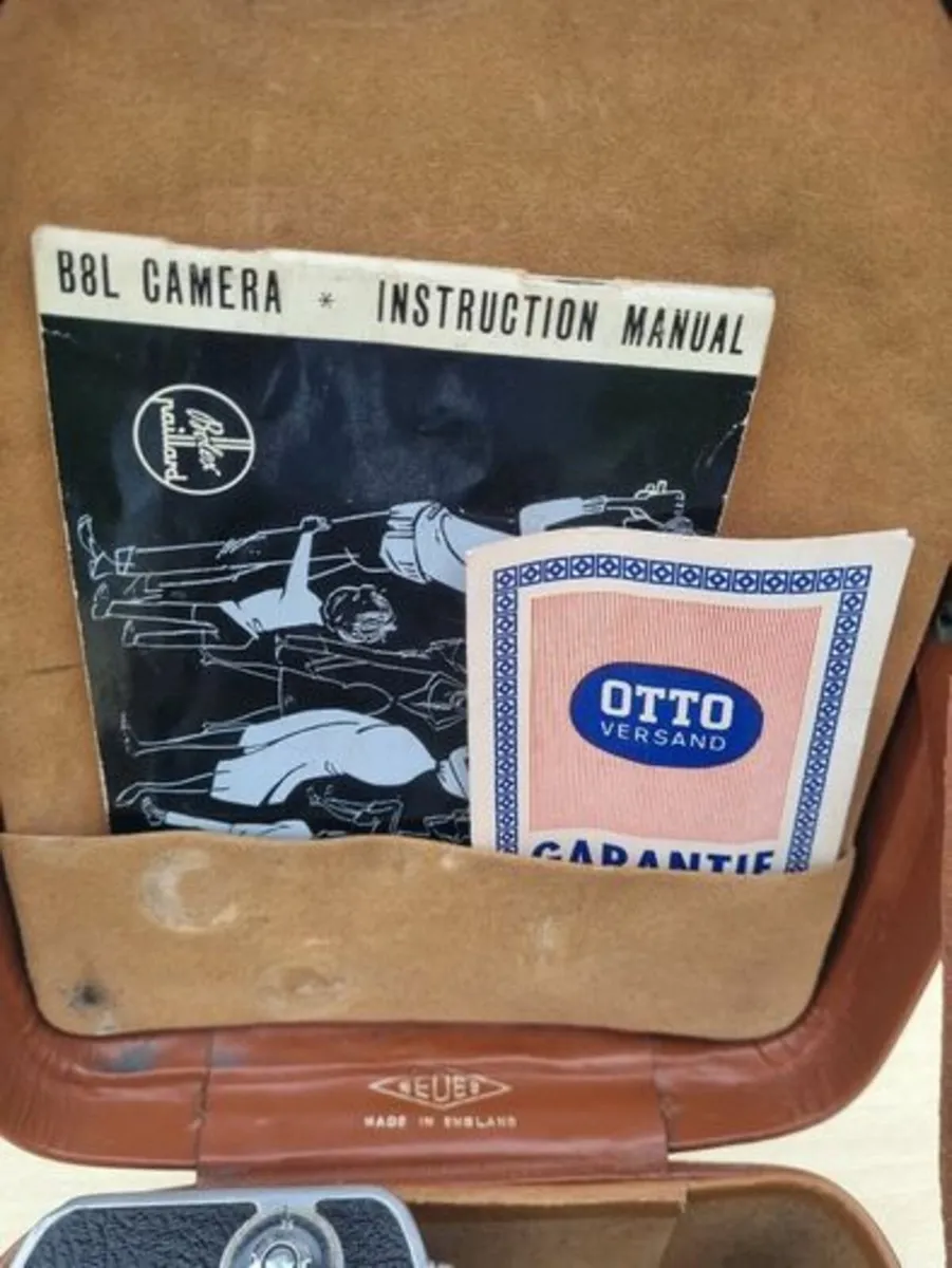 Vintage Swiss Camera - Bolex Paillard - Image 4