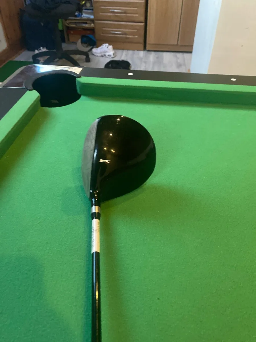 Right handed driver - Image 1