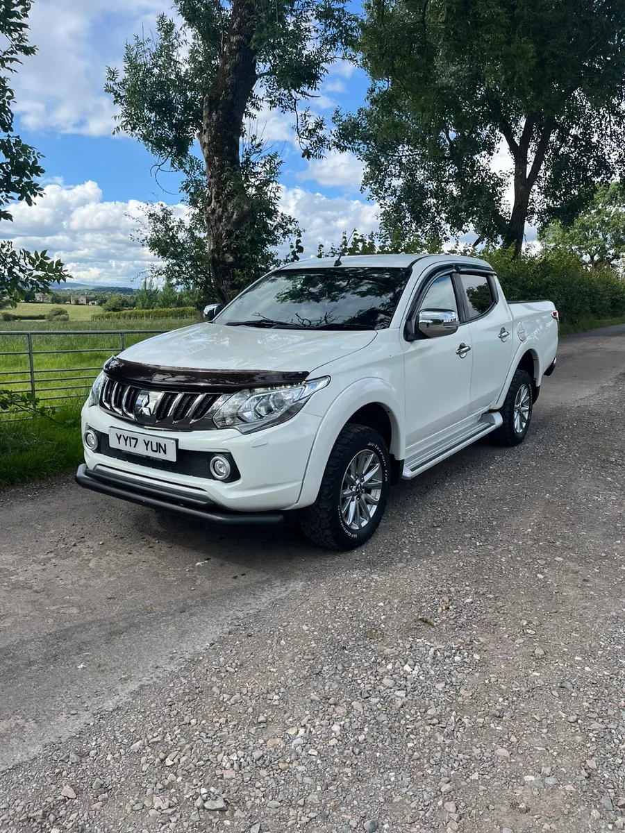171 Mitsubishi L200 2.4 Di-D Barbarian *No Vat* - Image 1