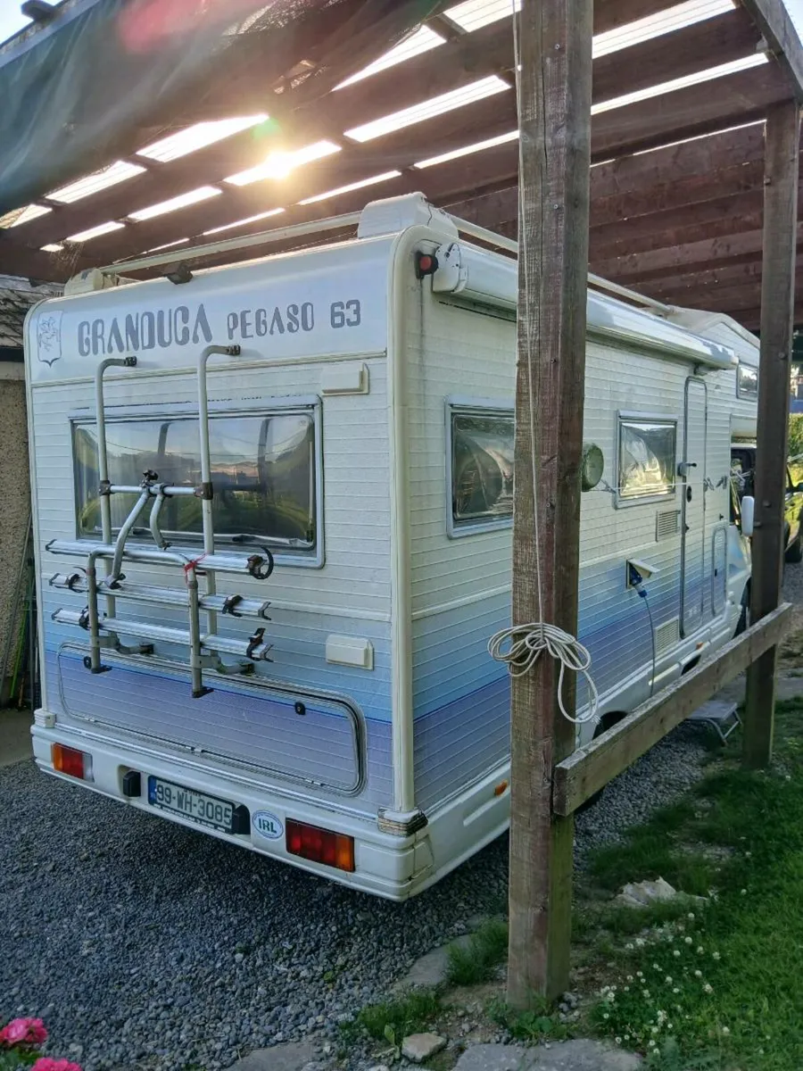 Campervan 6 berth - Image 3