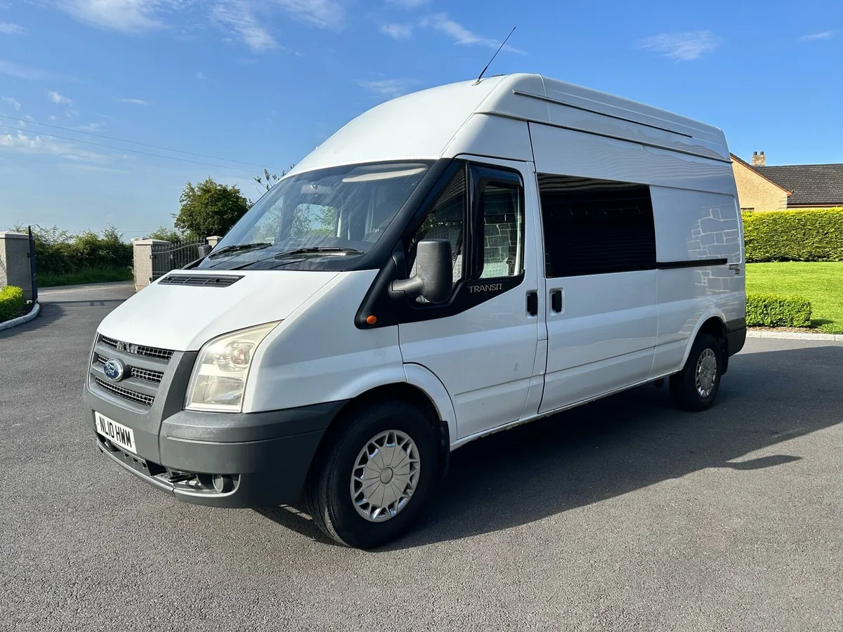 Camper van - Image 1